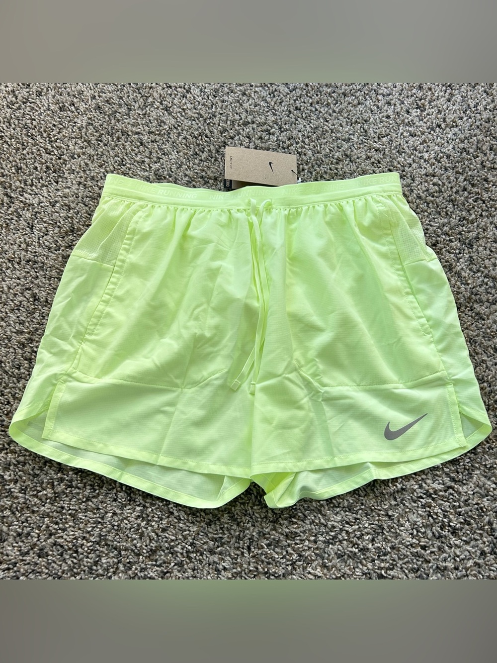 Nike Stride Dri-FIT 5” Running Shorts Brief Lined Men's Medium Volt DM4755-701